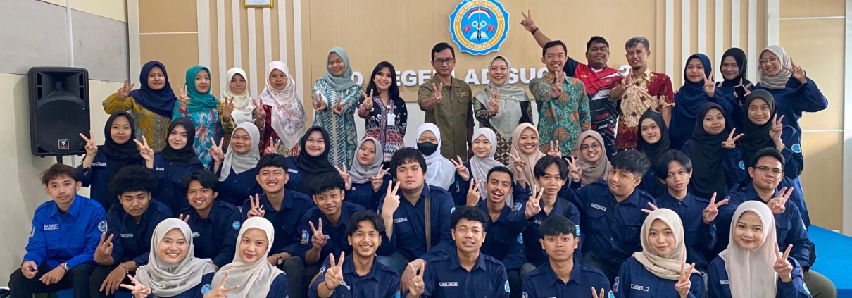 Implementasi Mata Kuliah Literacy Education, Mahasiswa PBI UII Laksanakan Praktik Mengajar Literasi di SDN Adisucipto 2