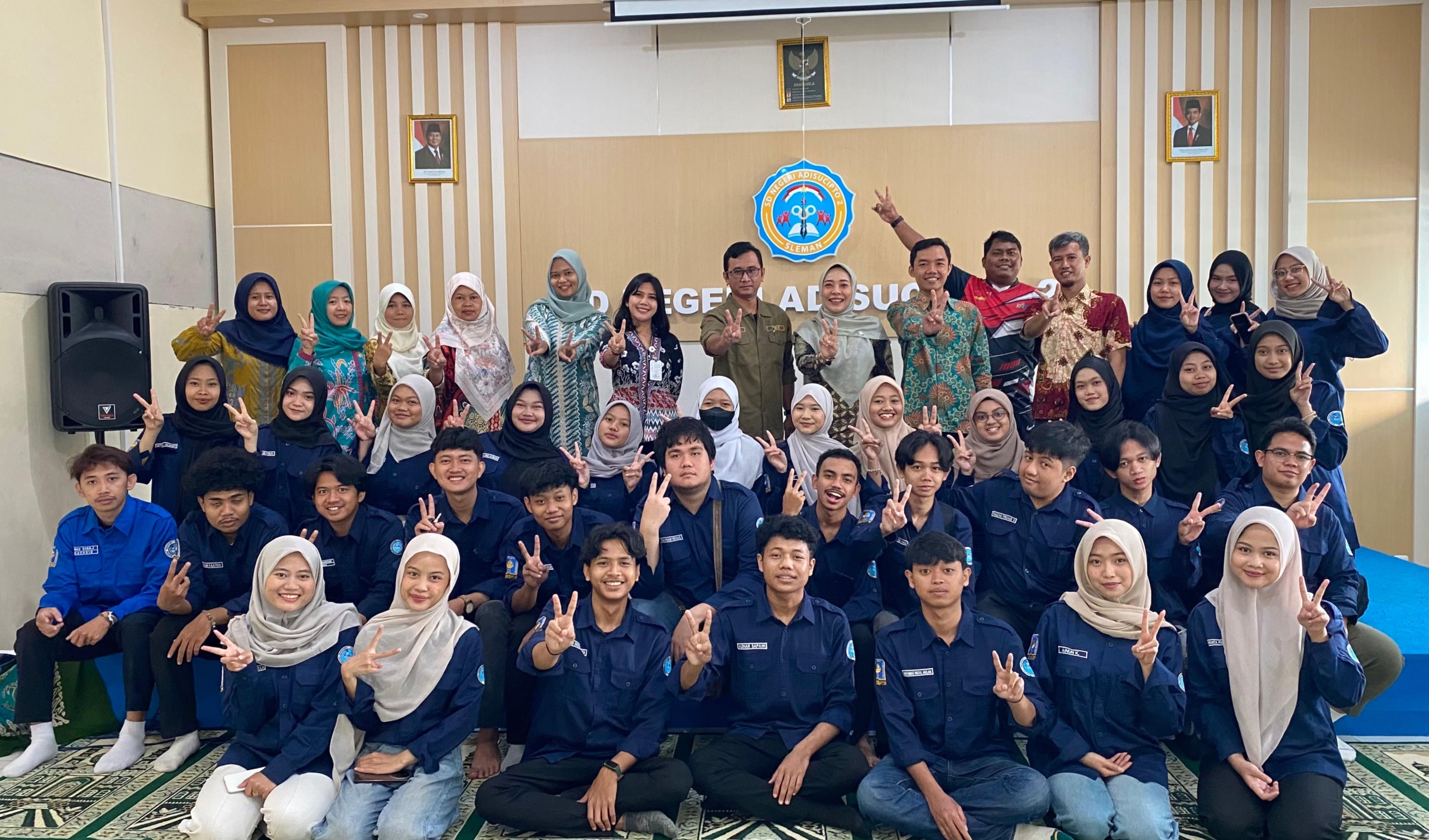 Implementasi Mata Kuliah Literacy Education, Mahasiswa PBI UII Laksanakan Praktik Mengajar Literasi di SDN Adisucipto 2